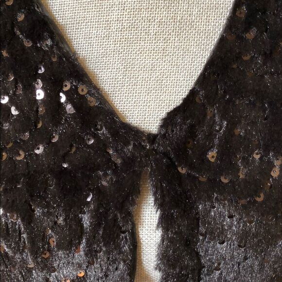 Romeo & Juliet Black Sequin and Faux Fur Cardigan - Picture 3 of 5